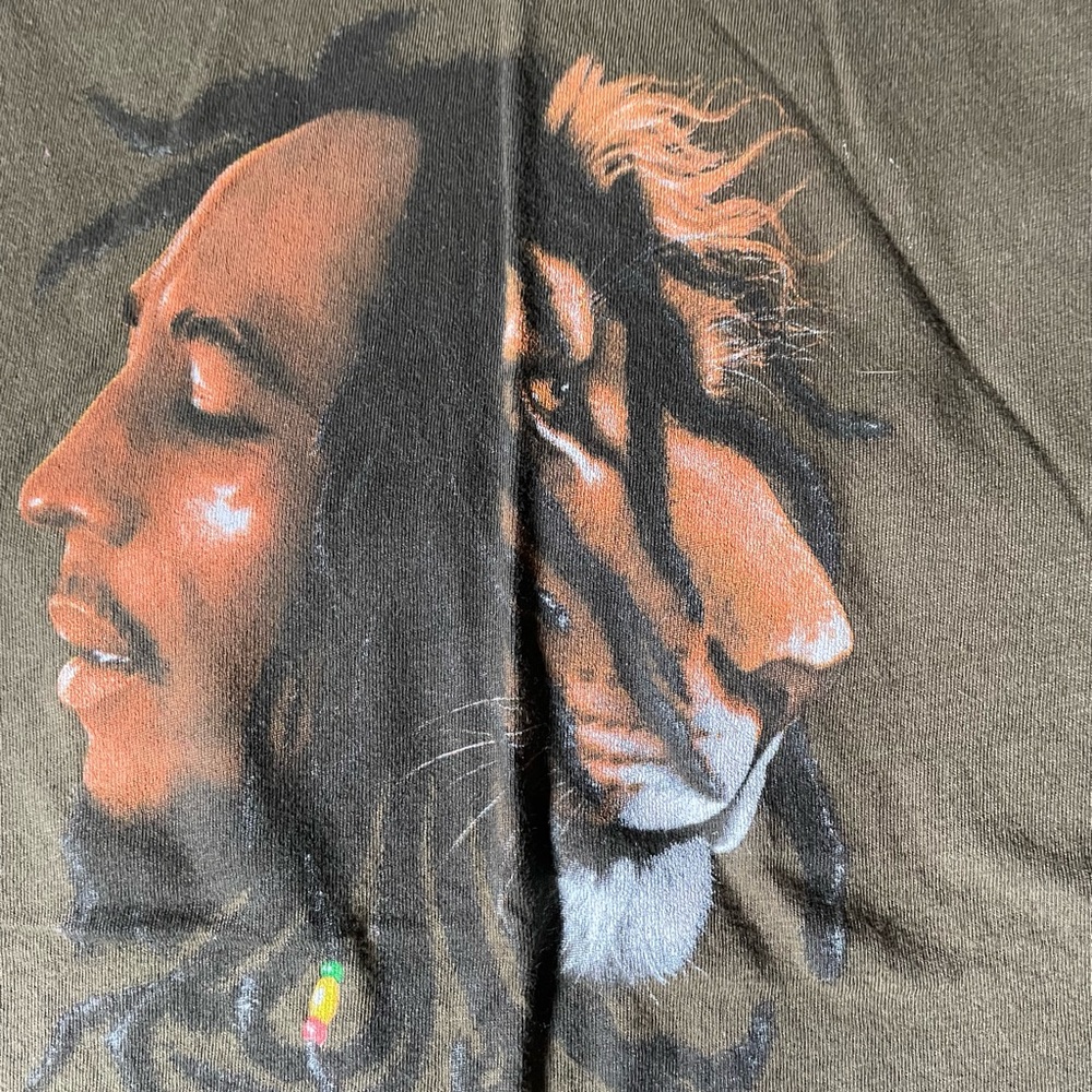 Bob Marley green t-shirt